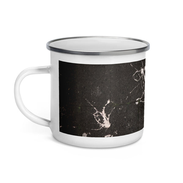 Tasse aus Emaille