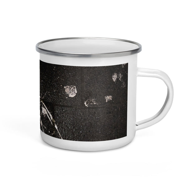 Tasse aus Emaille